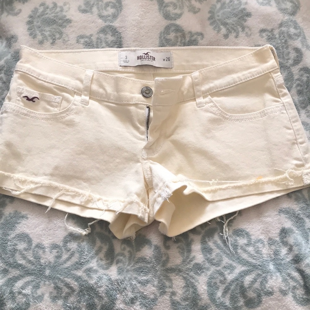 Size 3 Off white hollister shorts